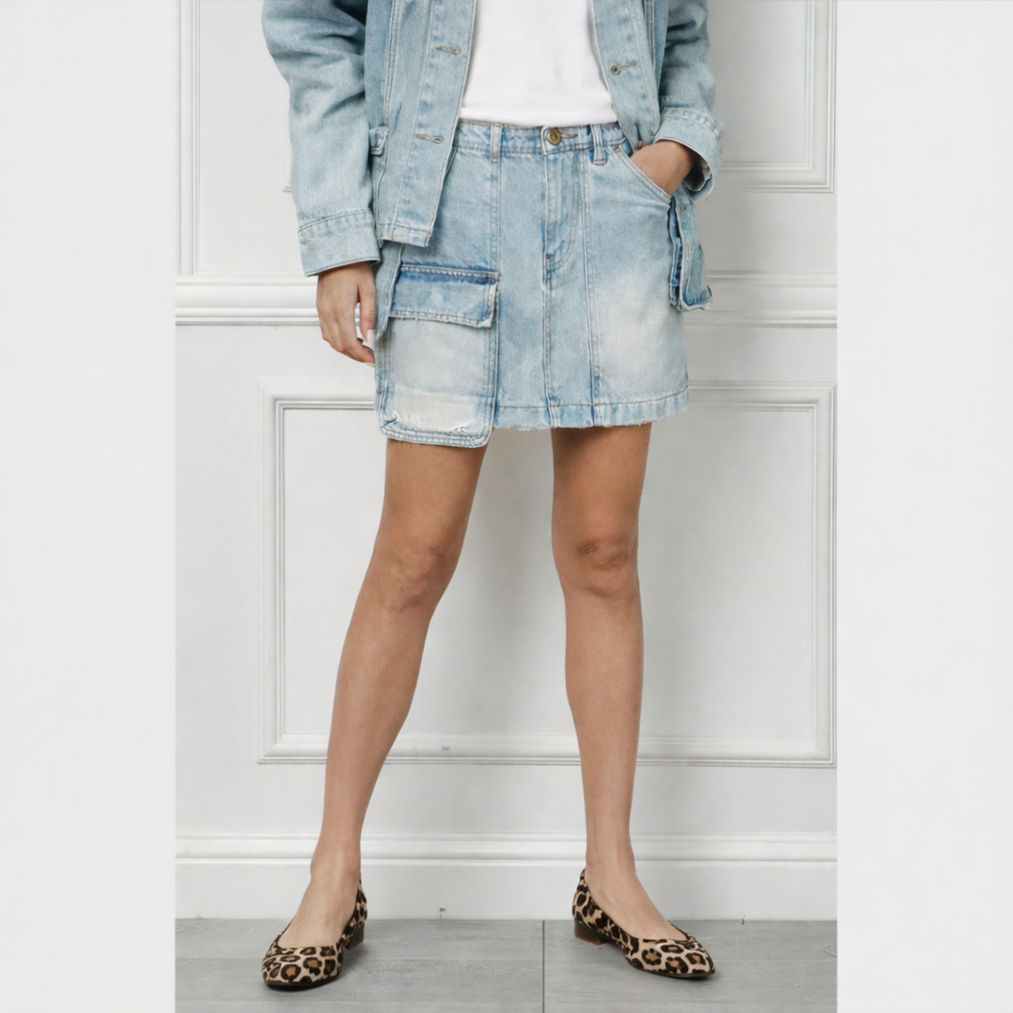 The Side Note Denim Mini